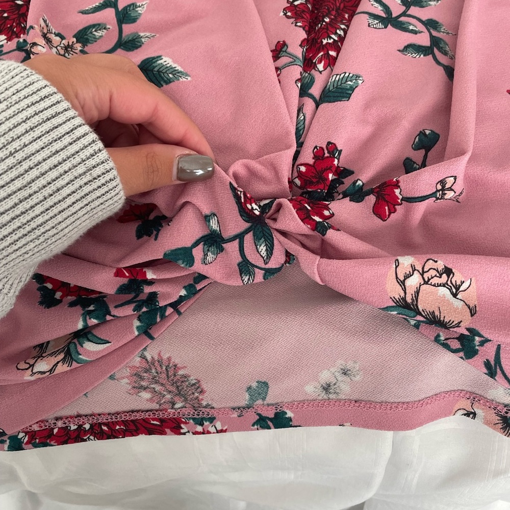 Candie's Pink Floral Blouse - Picture 3 of 4